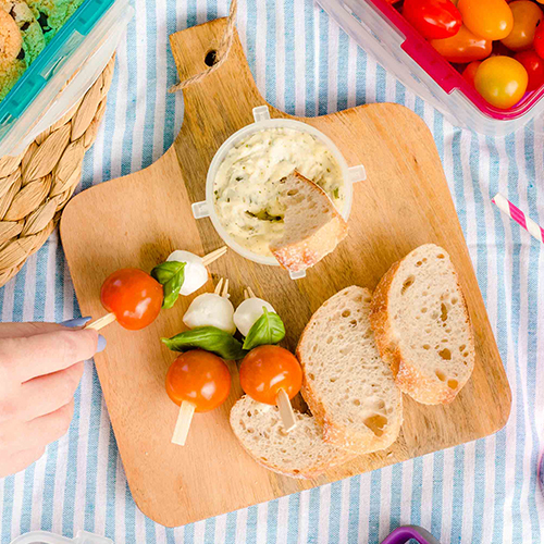Picknick hapjes: mozzarella spiesjes